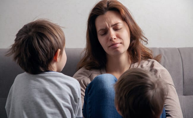 為什麼養小孩媽媽比爸爸不快樂？