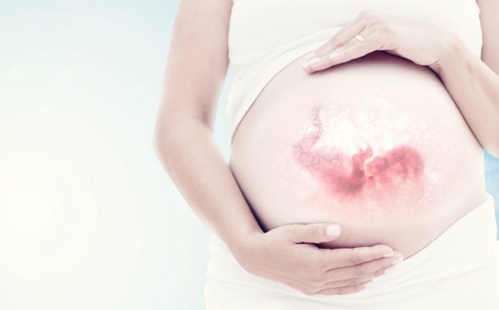 胎兒可能在子宮內感染COVID-19嗎？